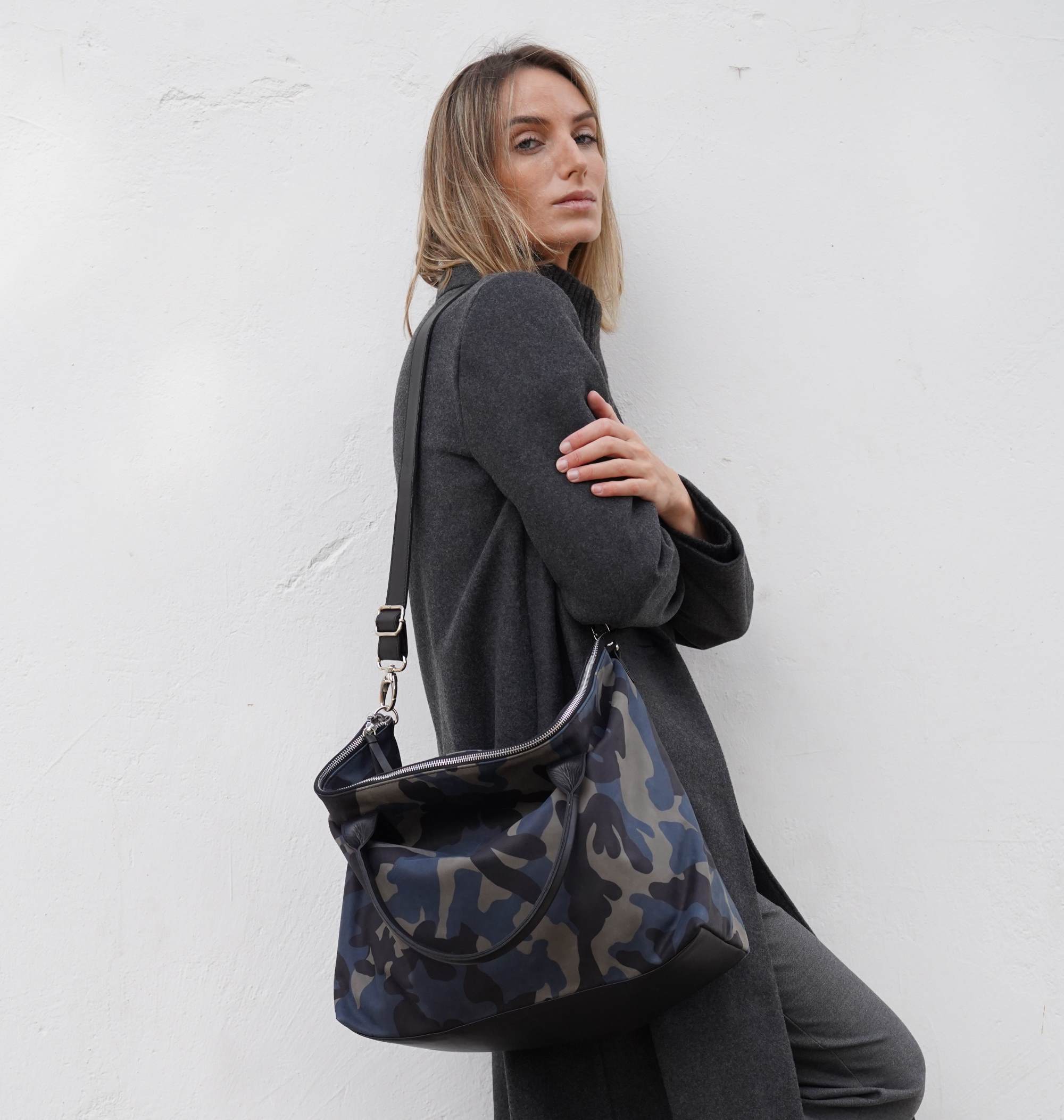 Leather crossbody bag for women: how to choose the ideal size and model