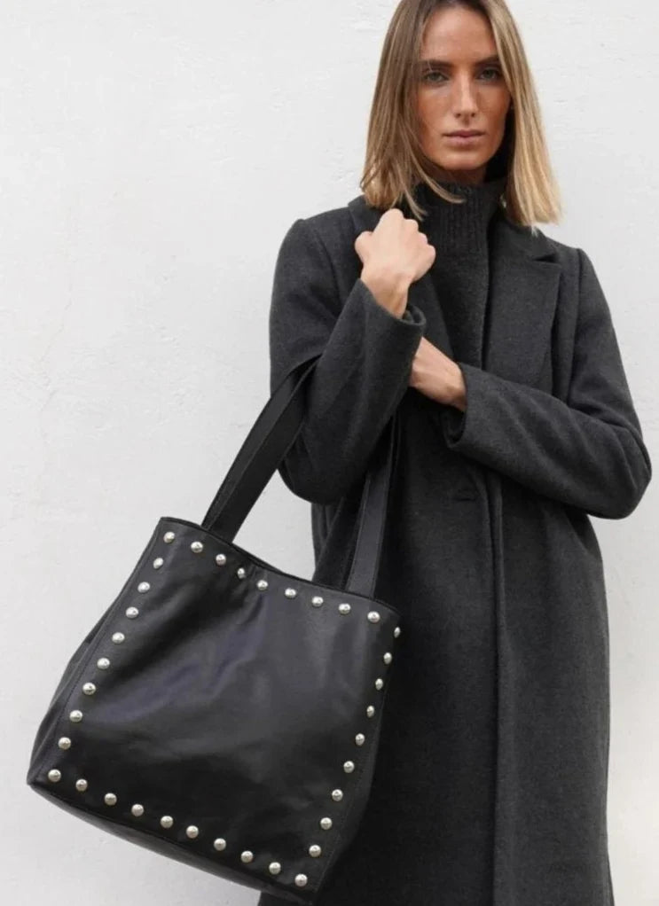 ¿Qué color de bolso combina con todo? Las ventajas de elegir negro