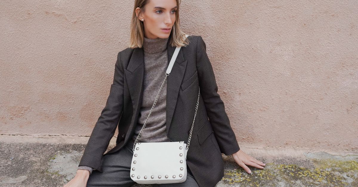 Handmade leather bags and belts – JuanjoGallery